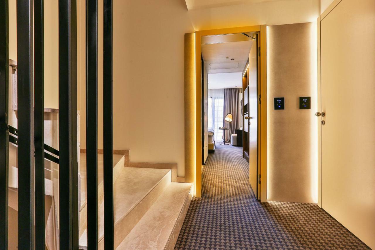 Kalos Hotel 4*