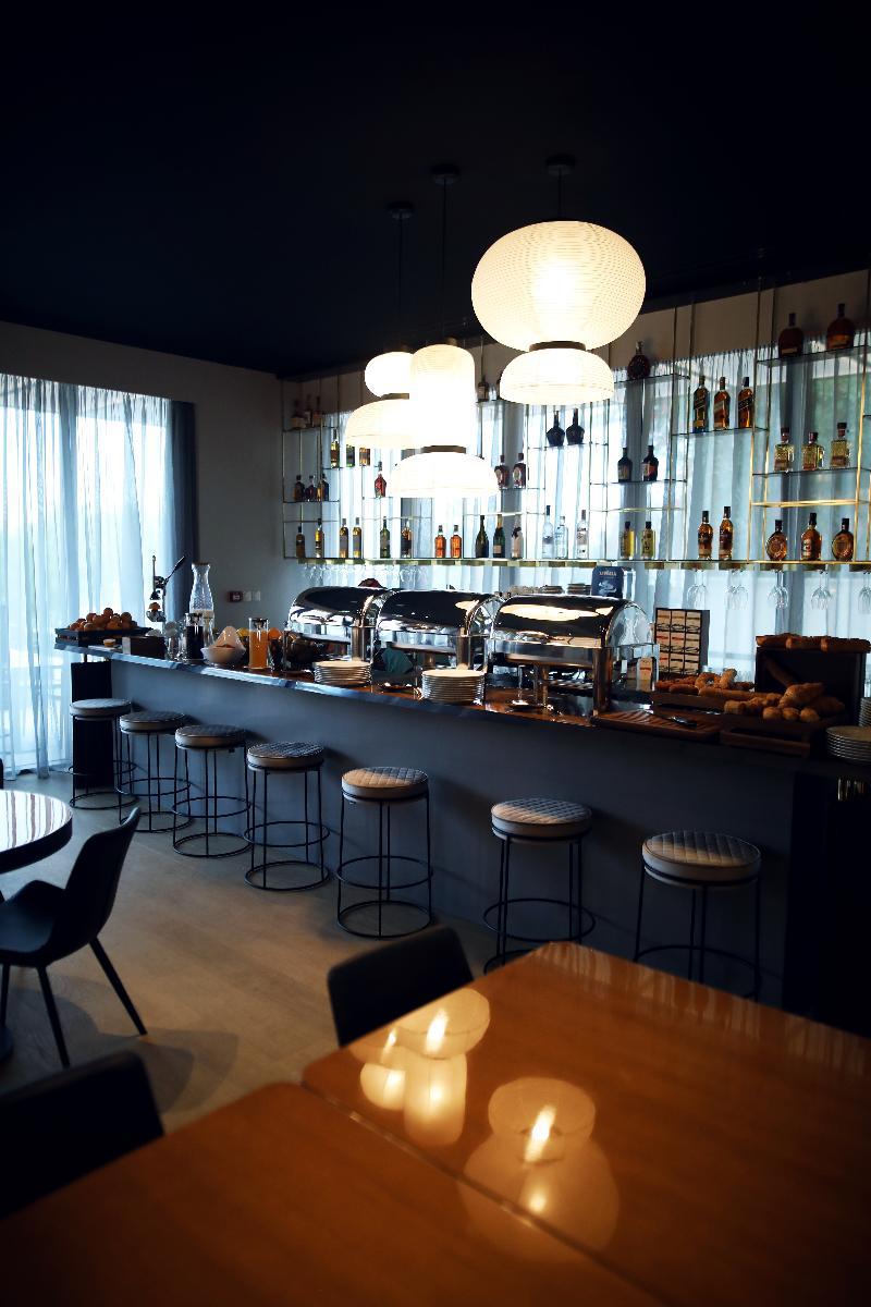 Kalos Hotel 4*