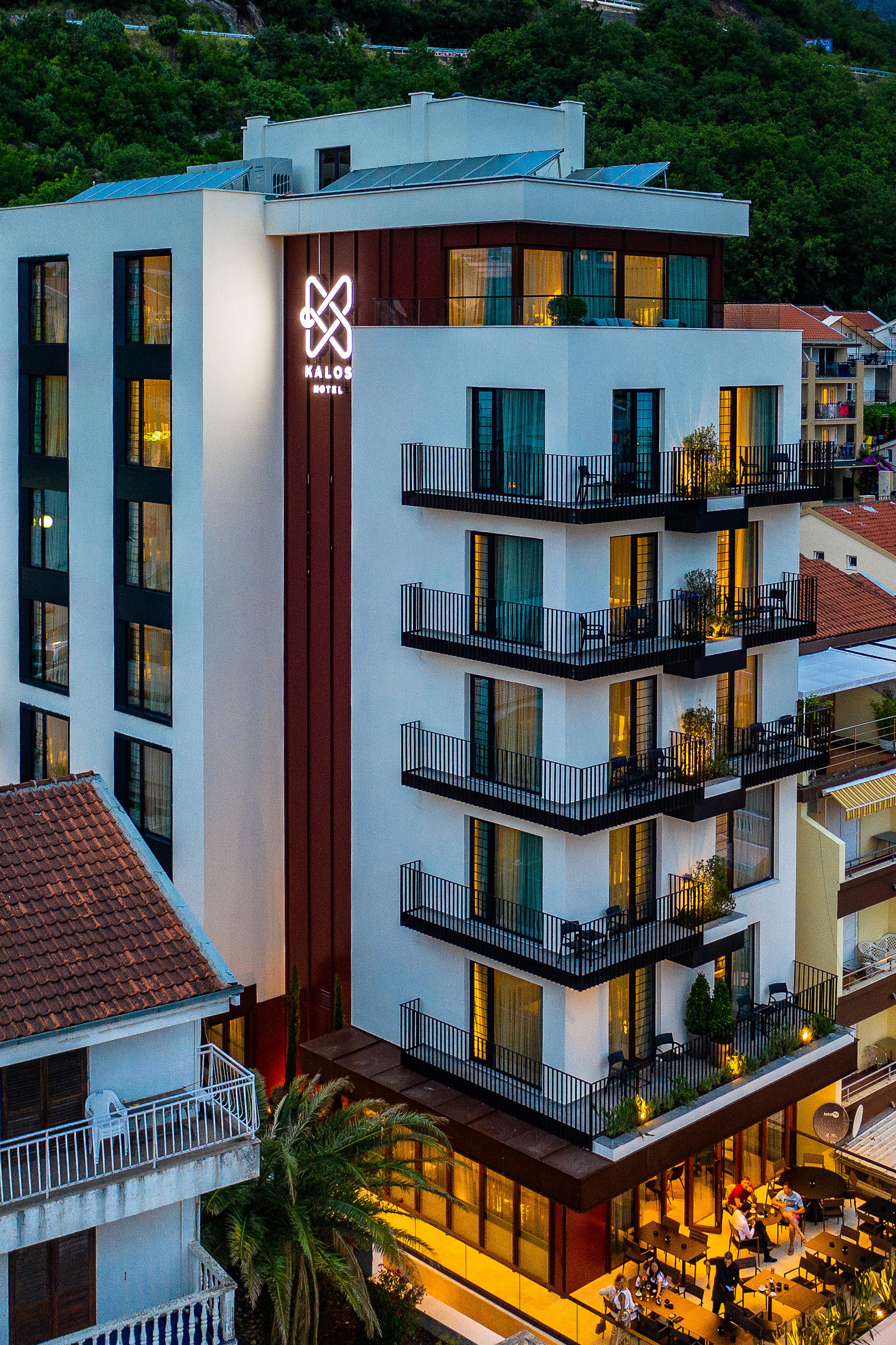 Kalos Hotel 4*